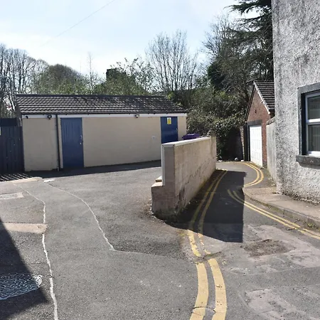 아파트 Milo's Place Is A From